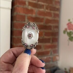 Elegant Gold and Pink Pendant Necklace